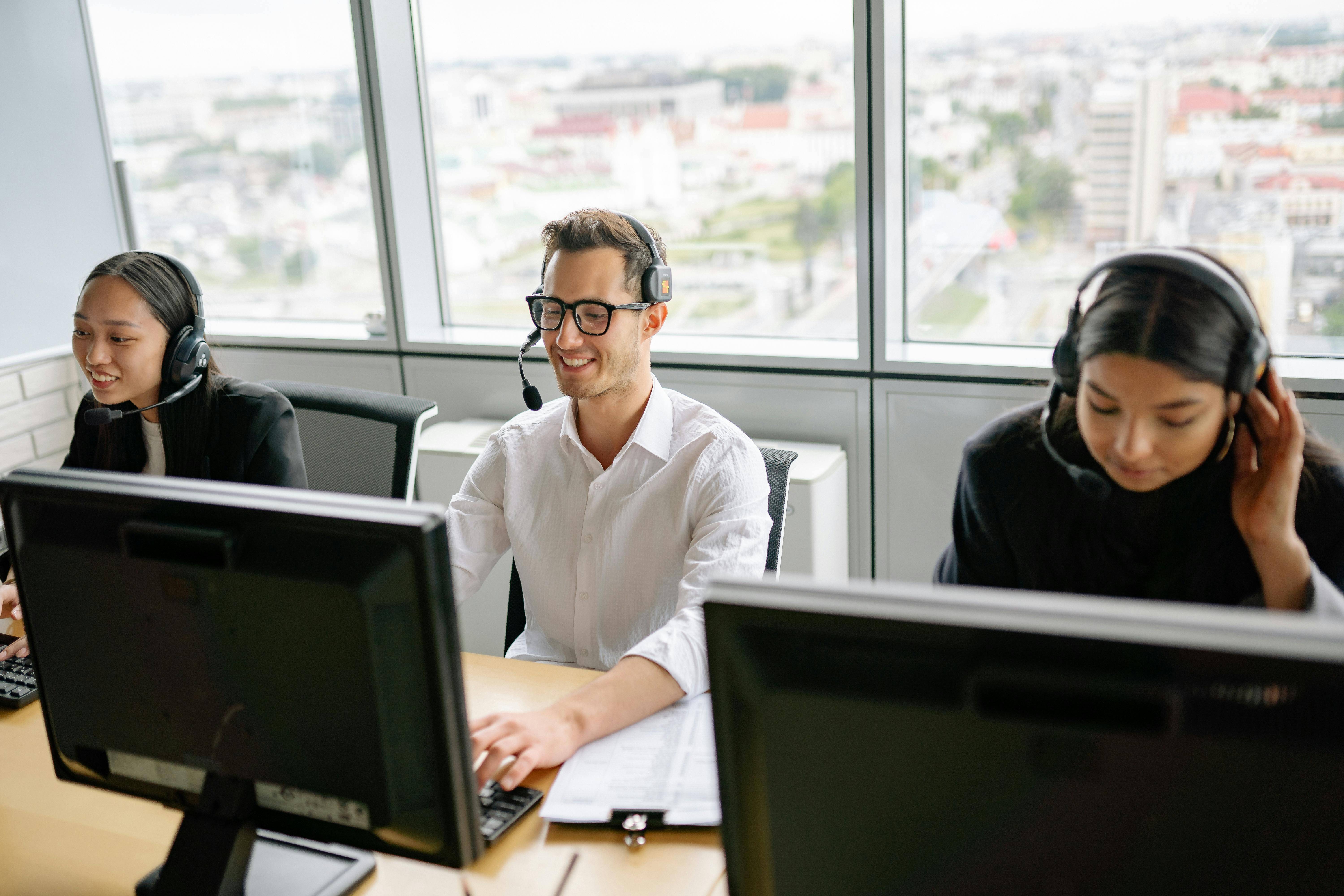 agentes de atendimento ao cliente de call center